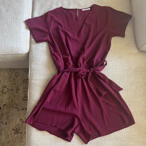 ReoRia Maroon Flutter Sleeve Romper with Tie Waist Medium